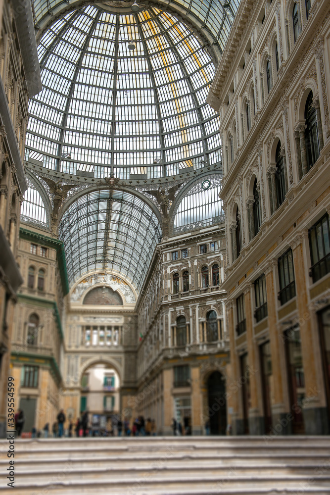 Galleria Umberto I, Naples_2