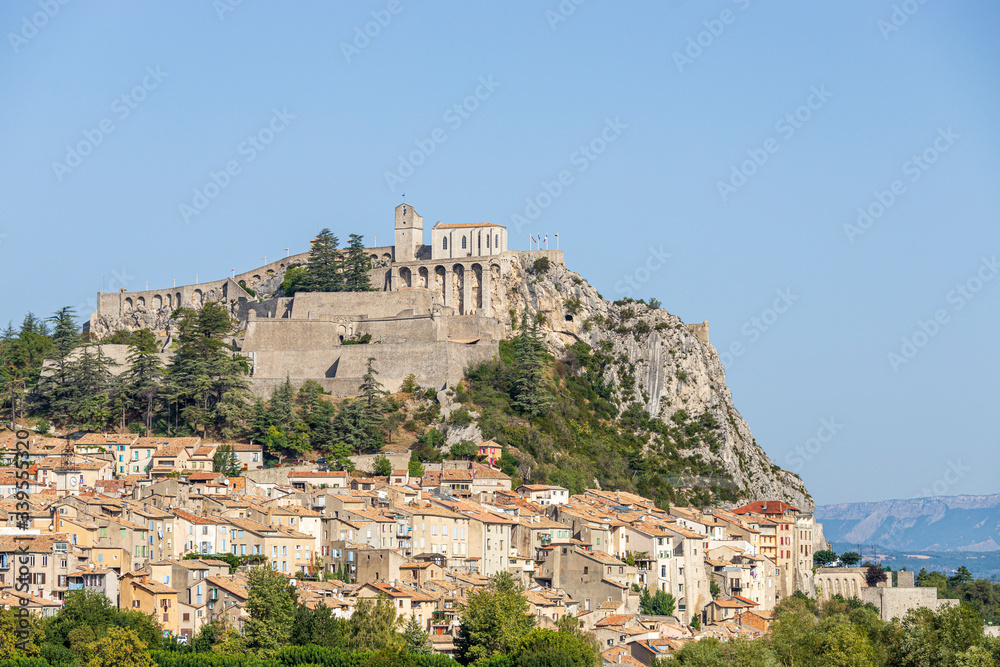 Sisteron, la vieille ville et la Citadelle du XIIIe-XVIe siècle 
