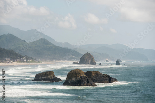 Fototapeta Naklejka Na Ścianę i Meble -  canon beach on oregon coast