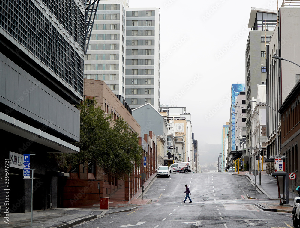 Fototapeta premium Cape Town, South Africa - 16 April 2020 : Empty streets of Cape town, South Africa during the lock down.