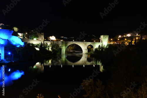 precioso puente de toledo photo