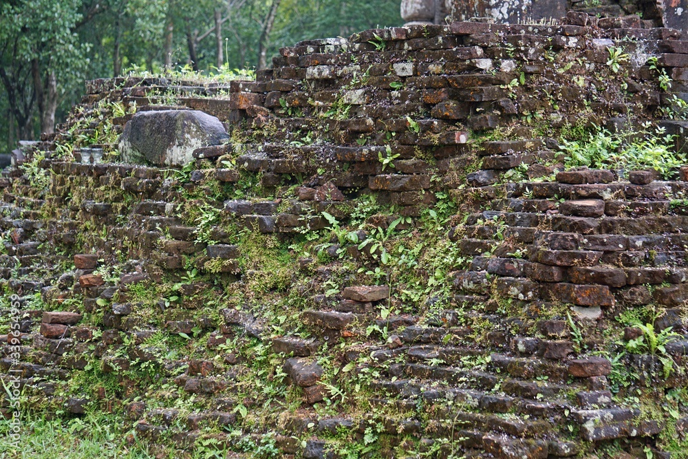 Obraz premium my son temple complex near hoi an