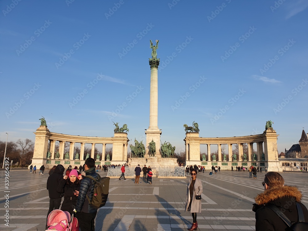 Obraz premium HEROES SQUARE BUDAPEST, HUN