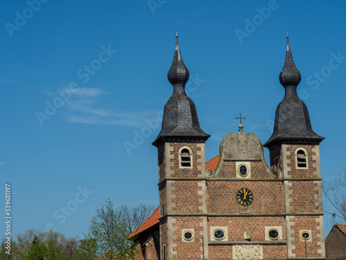 Frühlingserwachen am Wasserschloß Raeesfeld photo