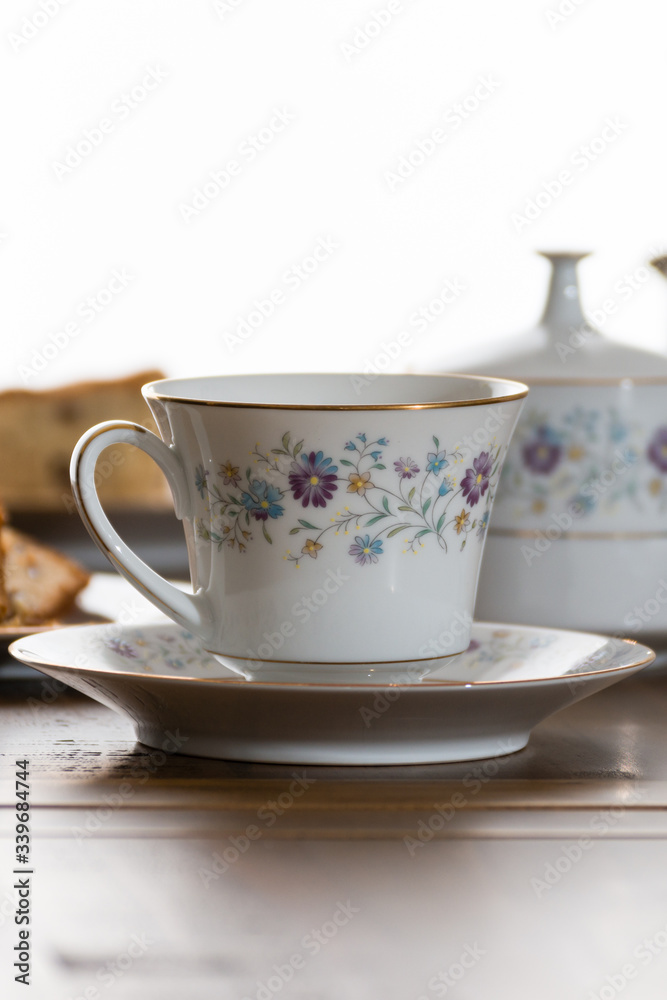 Tea & Cake Break on Ancient China Tea Set Tea & Cake Break on Ancient China Tea Set