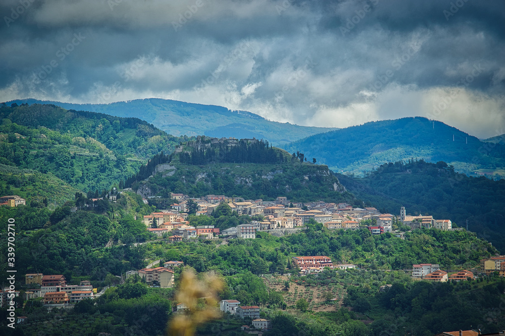 Overview of the village of Aiello Calabro.