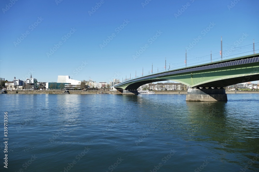 Panorama mit Teil der Kennedybrücke in Bonn am Rhein