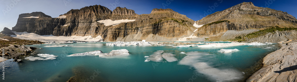 Pano of the Lake at Grinnell Glacier
