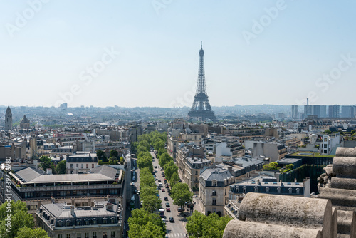 Panoramic View from Arc de Triomphe South to Tour Eiffel, Paris/France © imagoDens
