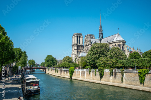 Notre Dame Cathedral from the other Seine side, Paris/France