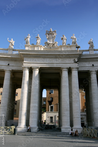 Obraz na płótnie colonnades of St. Peter’s Square