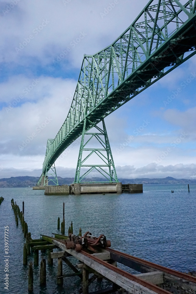 Φωτογραφία The Astoria_Megler bridge that crosses the Columbia river between Oregon and Was