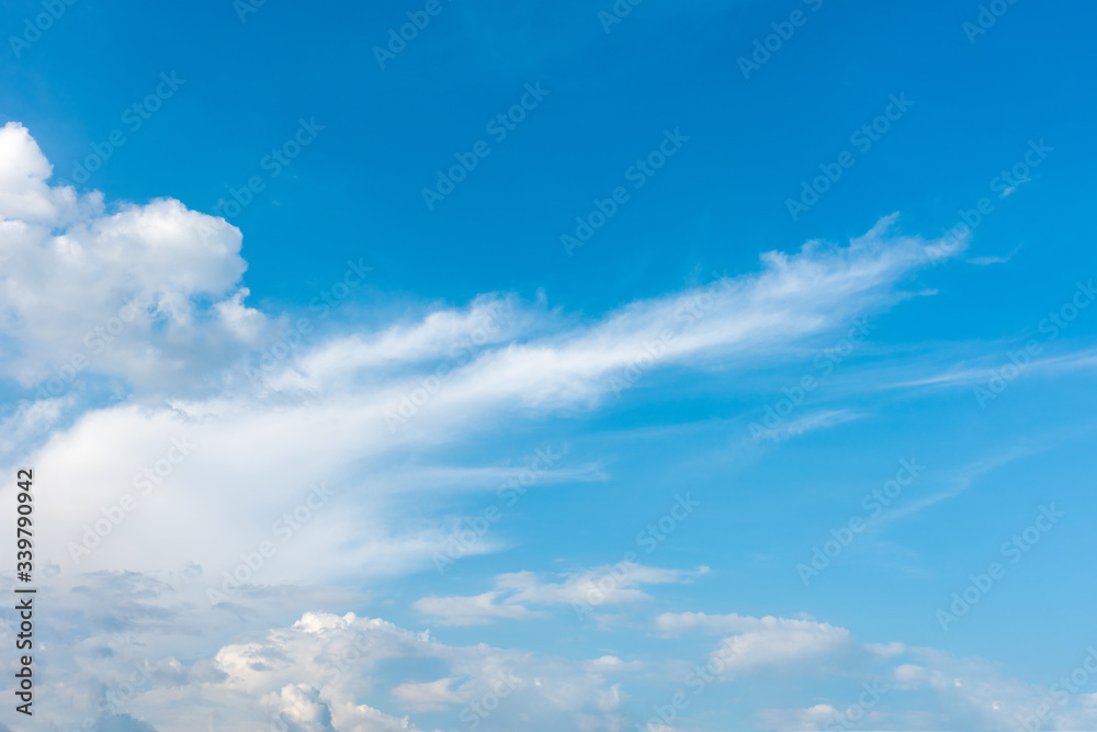 Fototapeta premium Beautiful cirrus clouds against the blue sky