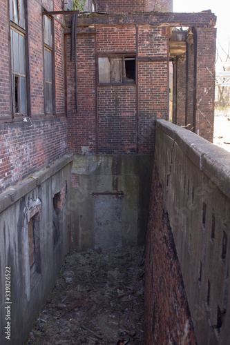 Szombierki Heat and Power Plant (German: Kraftwerk Oberschlesien, Kraftwerk Bobrek, photo