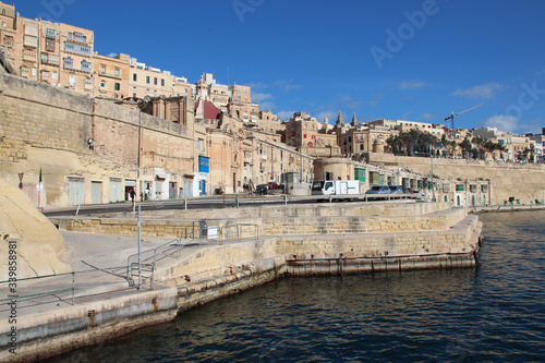 Fototapeta Naklejka Na Ścianę i Meble -  city of valletta and the mediterranean sea in malta