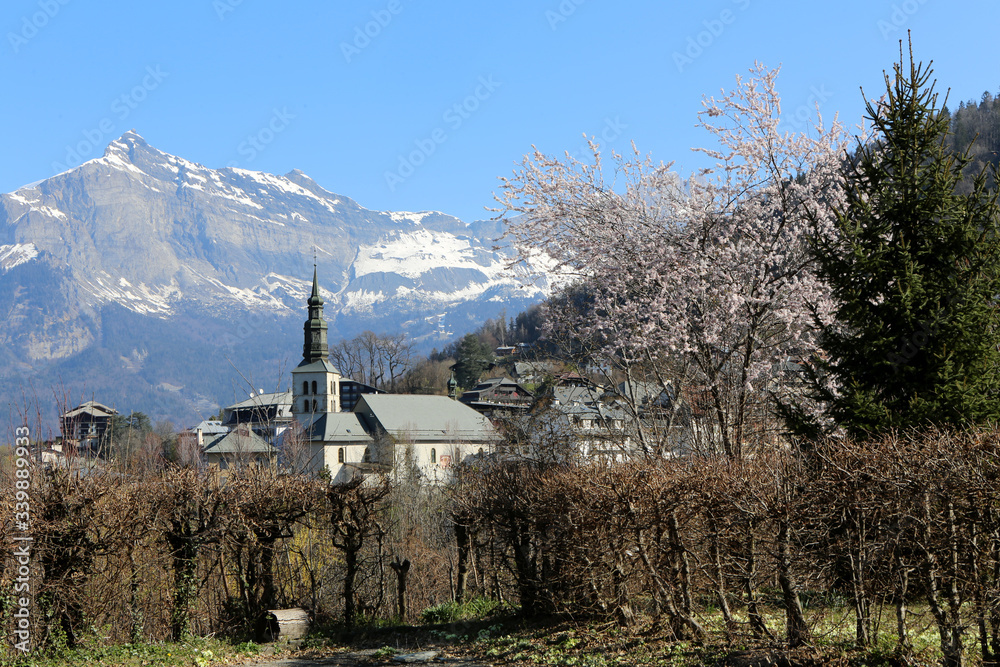 Eglise Saint-Gervais et Protais. Alpes françaises. Saint-Gervais-les-Bains. Haute-Savoie. France. Eglise Saint-Gervais et Protais. Alpes françaises. Saint-Gervais-les-Bains. Haute-Savoie. France.