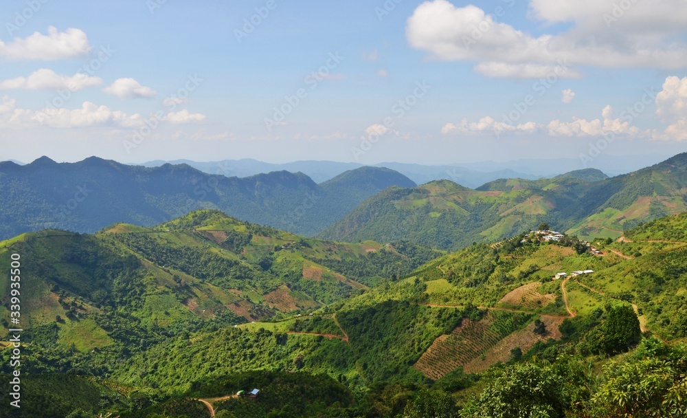 Fototapeta premium View of the morning mountainscape near Kalaw, Myanmar