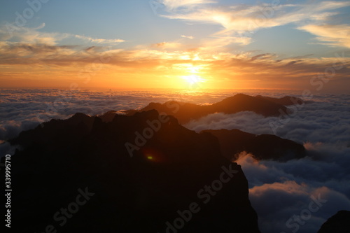 Sunset in the sea of clouds © Karolina