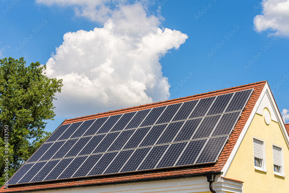 Stromerzeugung mit Solardach 