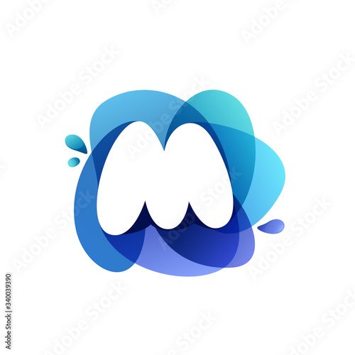 Letter M pure water logo. Swirling overlapping shape with splashing drops.