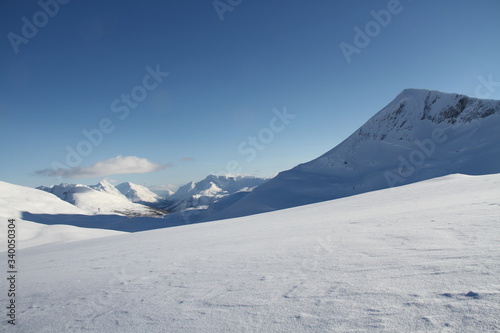 winter, snow, mountain, landscape, sky, ski, nature, cold, white, ice, blue, mountains, skiing, alps, glacier, cloud, sun, season, frost, sunlight, ridge, top, day, sport, outdoors sunset, sky, sun