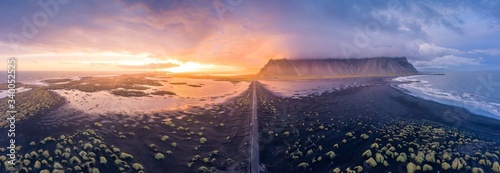 Obraz na płótnie Islandia z lotu ptaka w salonie