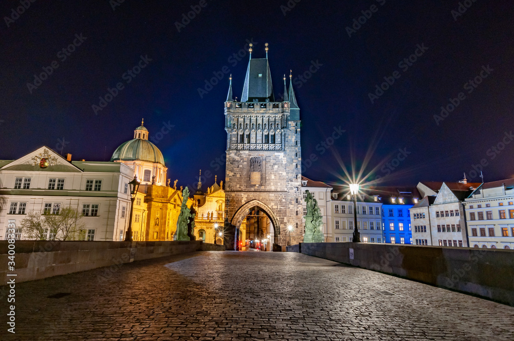 Fototapeta premium Empty Charles Bridge in Prague at night.