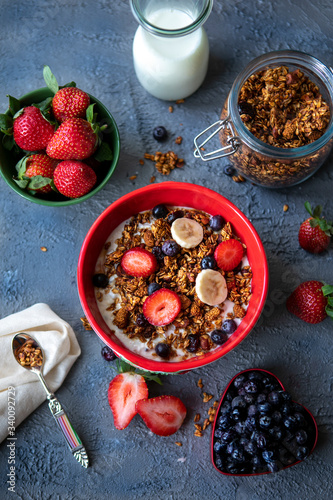 breakfast with muesli and berries