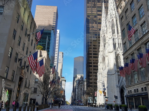 Tableau sur toile new york city, empty Fifth Avenue