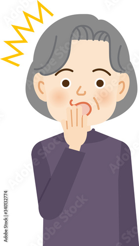 びっくりする高齢女性