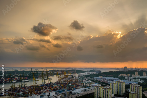Singapore 2017 West skyline of Singapore look from Pinnacle at Duxton Roof terrace during sunset