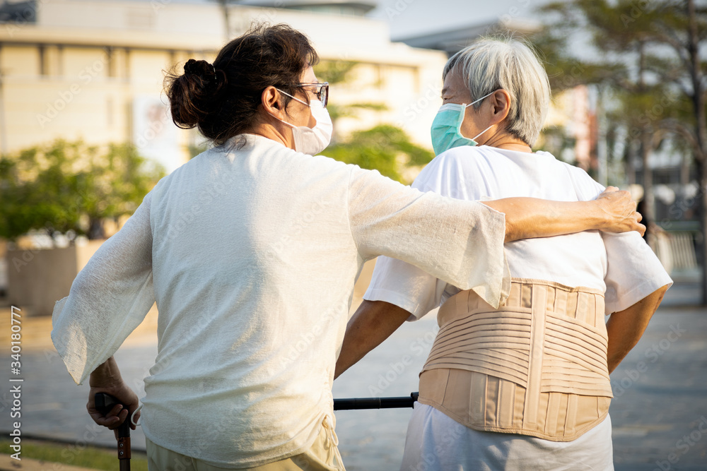 Obraz premium Coronavirus ended,Happy old people,asian senior women are walking in public outdoor,end of social distancing,end of stay home,end of Covid-19 pandemic,stop Coronavirus,no infections,no more quarantine
