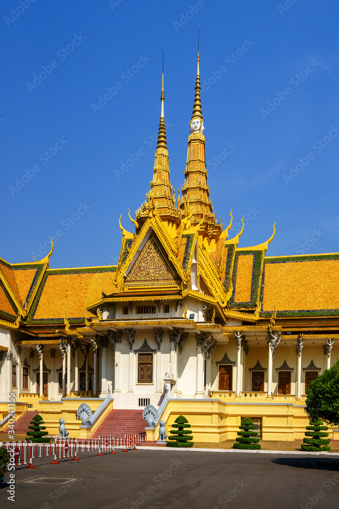 Naklejka premium Phnom Penh tourist attraction and famouse landmark - Royal Palace complex, Cambodia