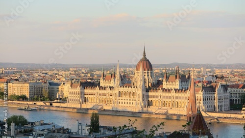 hungarian parliament in budapest © Leon
