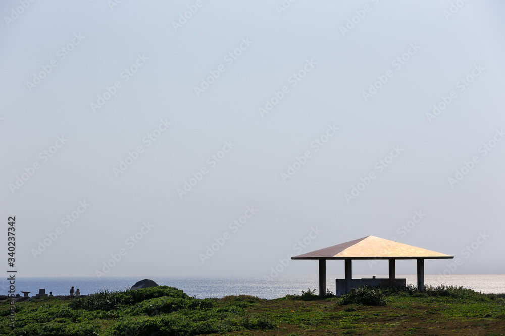 Fototapeta premium 日本最南端の休憩所、沖縄県波照間島