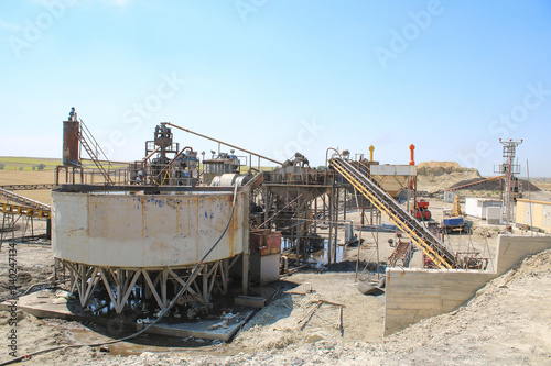 A section of the raw coal lavvar plant.