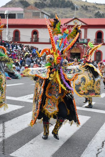 Festival folklorique des universitées du Pérou - PUNO © Marc LOBJOY
