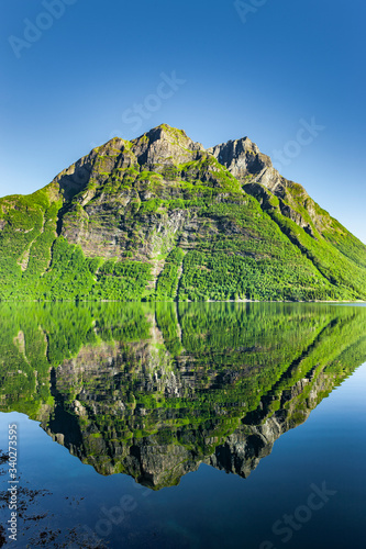 Blick auf den Hjørundfjord in Norwegen, Skandianvien photo