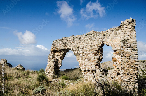 ancient abandoned castle natural park © vincenzo