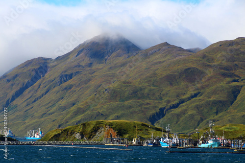 Alaska, Hafen auf  Unalaska Island, Aleuten, Vereinigte Staaten photo