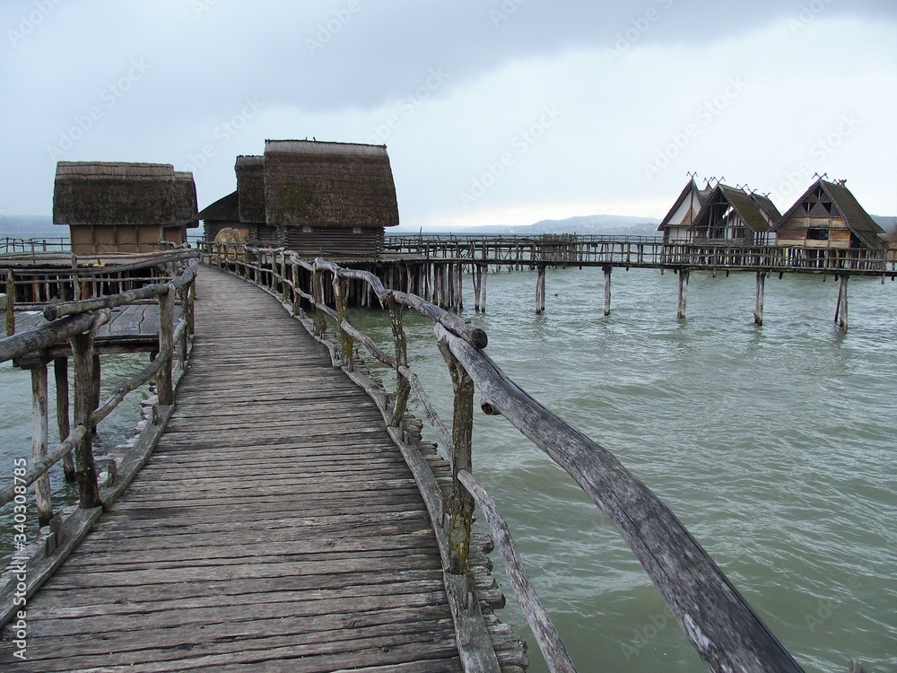 Pfahlbauten in Unteruhldingen am Bodensee Pfahlbauten in Unteruhldingen am Bodensee