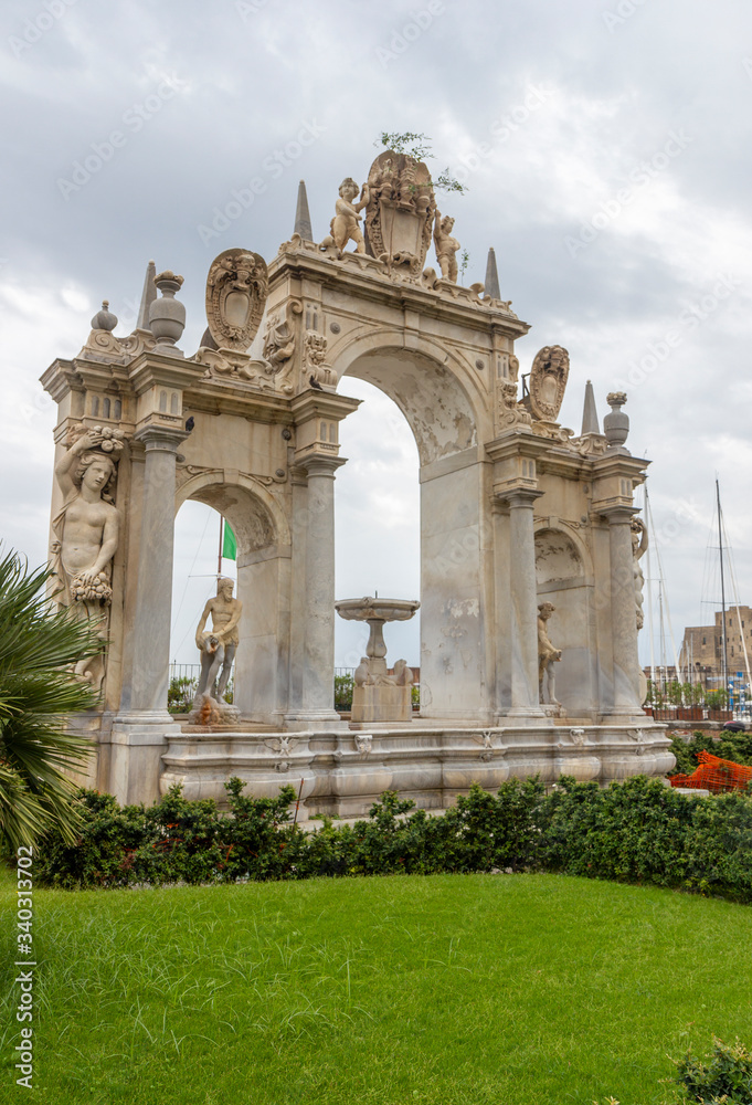 Obraz premium naples giant fountain called of Immacolatella