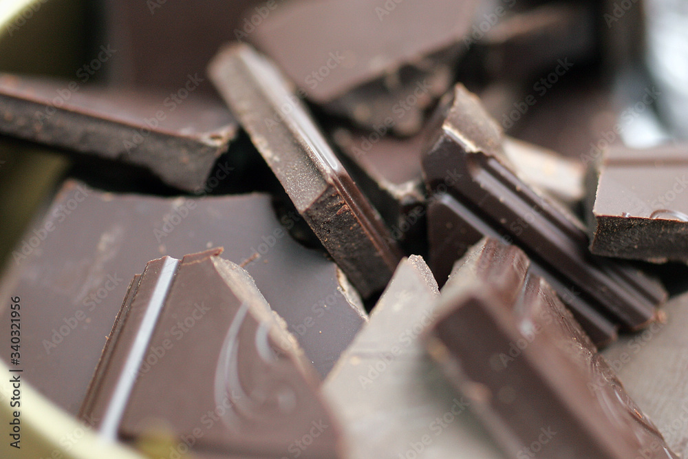 Assortiment et degustation de plaquette de chocolat