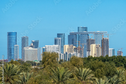 The impressive Abu Dhabi skyline © Andreas