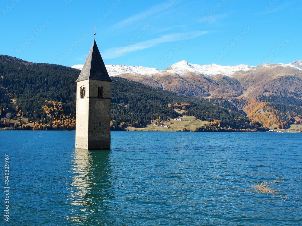 Versunkener Kirchturm im Reschensee