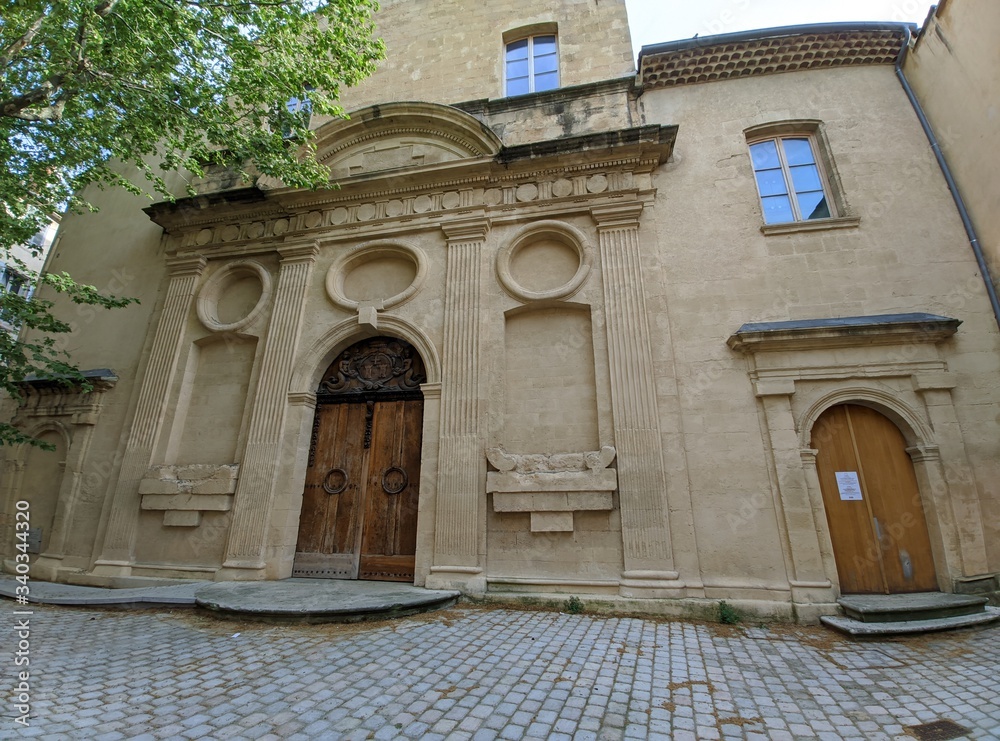 Granet XXe , Place Jean-Boyer, Rue du Maréchal Joffre, Aix en provence, sud  france village provençal avec chapelle église d'époque foto de Stock |  Adobe Stock