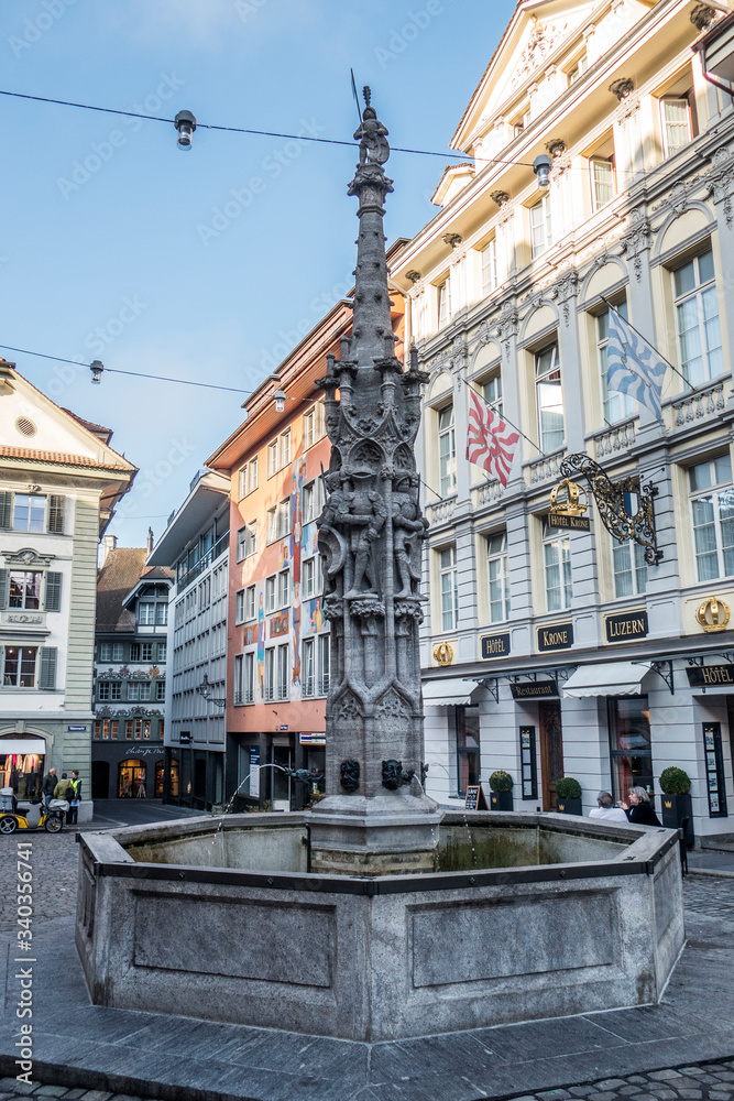 Fototapeta premium beautiful fountain in the old town of Luzern