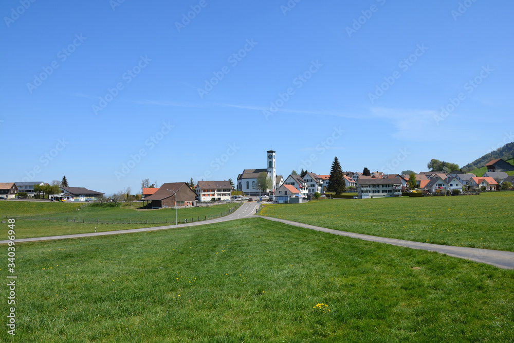 Das Dorf Hütten (Gemeinde Wädenswil), Kanton Zürich Das Dorf Hütten (Gemeinde Wädenswil), Kanton Zürich