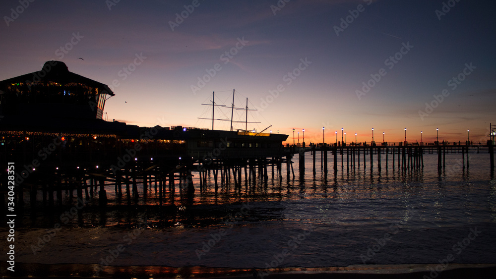 Fototapeta premium Sunset on Redondo Beach