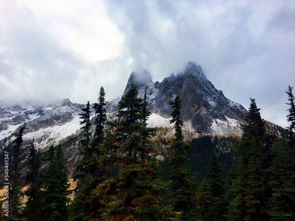 Fototapeta premium Magical North Cascades National Park in Washington State